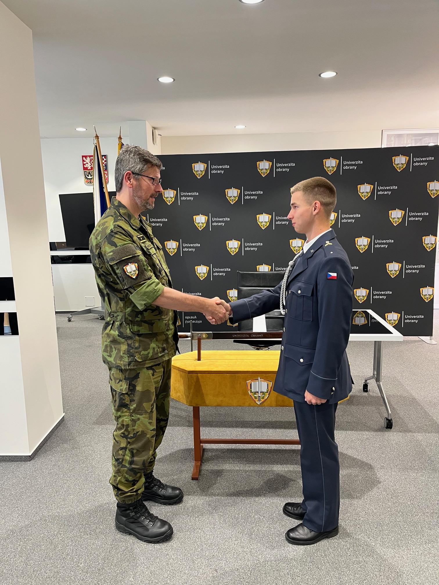 Přečtete si více ze článku Young Pilot from the University of Defence Excels in Aviation Competition