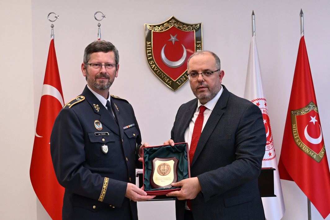 Přečtete si více ze článku Visit to Turkish Military Educational Institutions and the Baykar Company